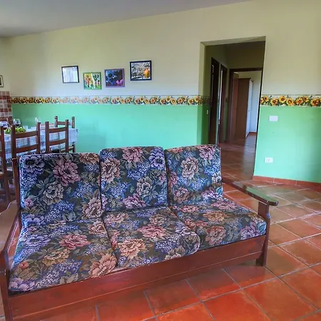 Holiday Aquila Tatil Evi *